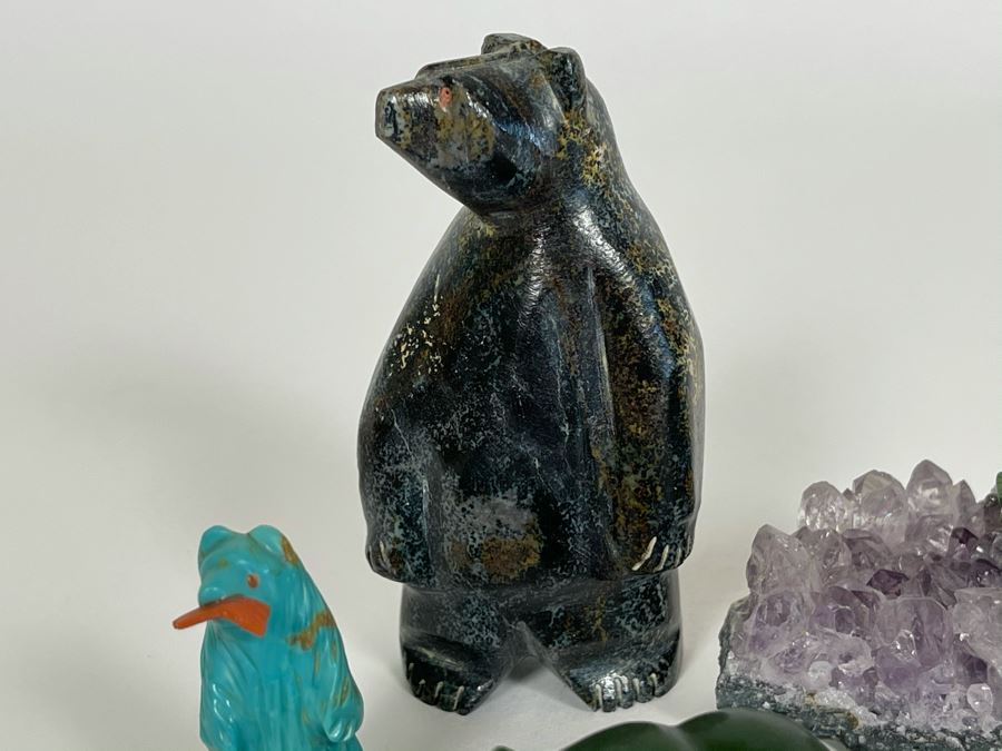 Collection Of Various Stone Carvings Carved Bears In Jade, Turquoise And Other Stones Native American Fetishes [Photo 5]