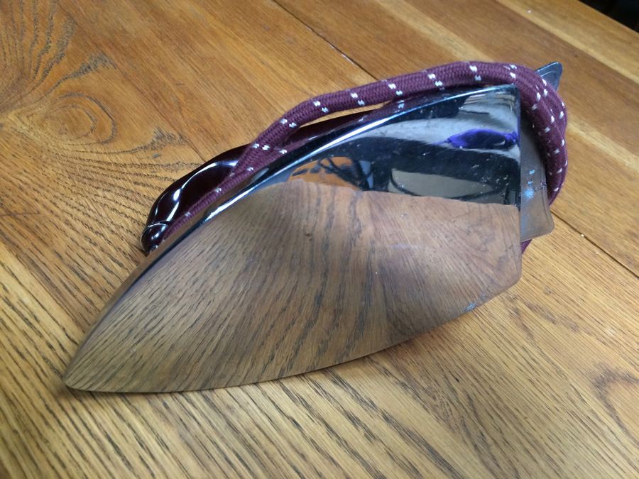 Vintage Durabilt Iron in Excellent Condition [Photo 4]