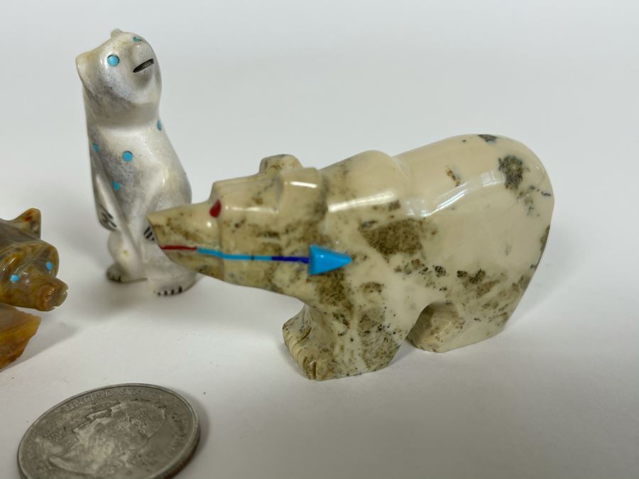 Collection Of Native American Carved Stone Bear Fetishes - One Signed By David Chavez, Zuni [Photo 4]