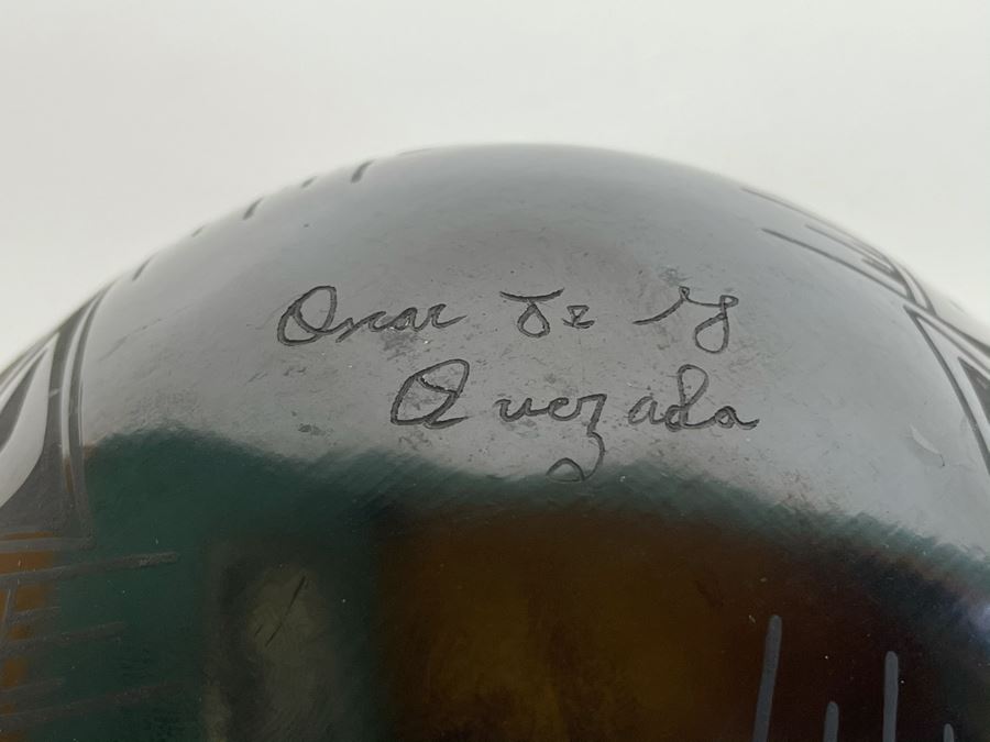 Mata Ortiz Indian Art Black Pottery Signed By Oscar Gonzalez Quezada, Jr. Mexico [Photo 9]