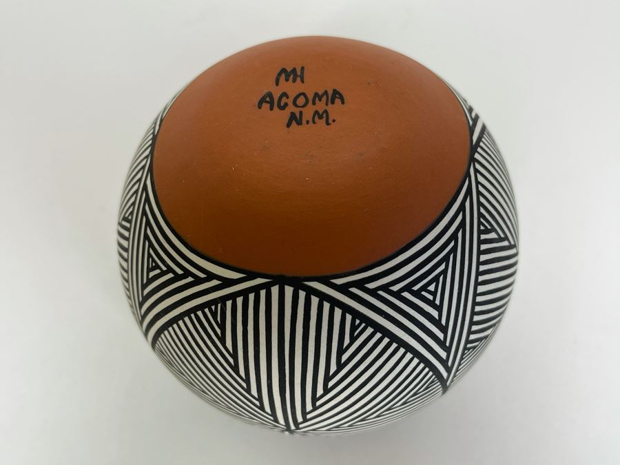 Native American Pottery Geometric Design Signed MH Or MI - Acoma, New Mexico 3.5 X 3.5 [Photo 7]