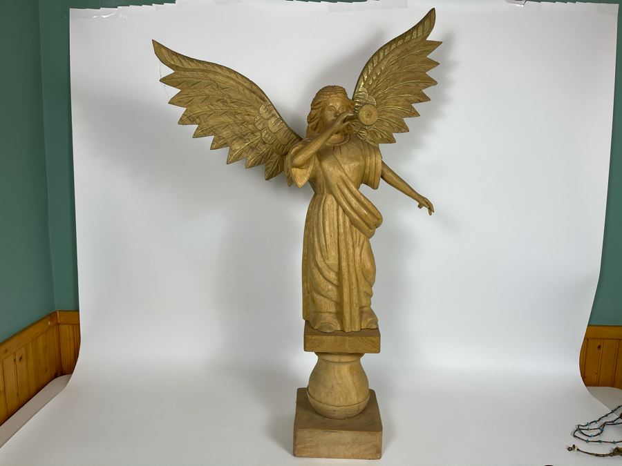 Large Carved Wooden Partially Gilded Sculpture Of Angel With Removable Wings Blowing Trumpet Horn [Photo 3]