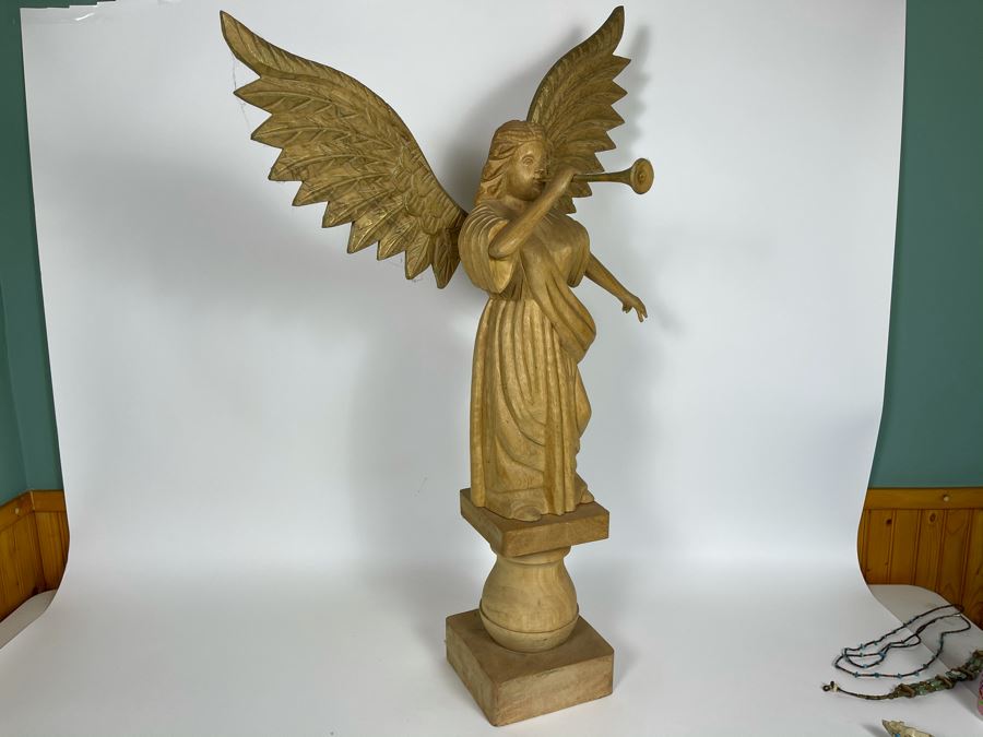 Large Carved Wooden Partially Gilded Sculpture Of Angel With Removable Wings Blowing Trumpet Horn [Photo 1]
