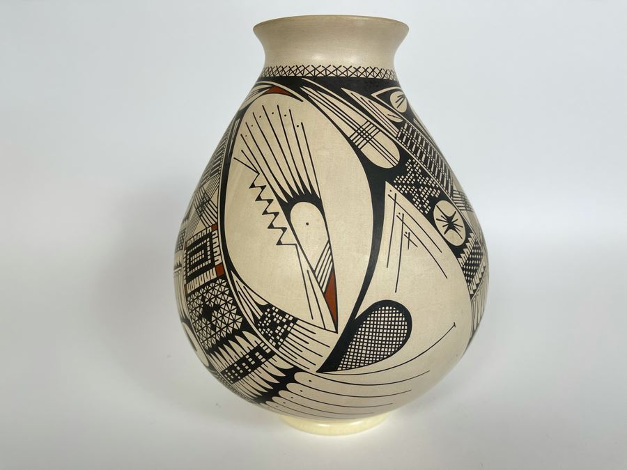 Mata Ortiz Indian Art Pottery Signed By Celia Veloz Mexico 8.25H [Photo 2]