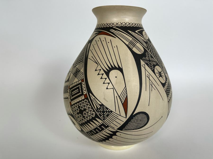 Mata Ortiz Indian Art Pottery Signed By Celia Veloz Mexico 8.25H [Photo 8]