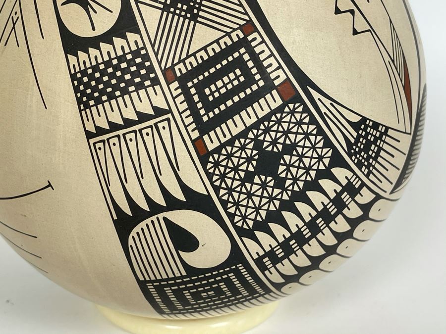 Mata Ortiz Indian Art Pottery Signed By Celia Veloz Mexico 8.25H [Photo 7]