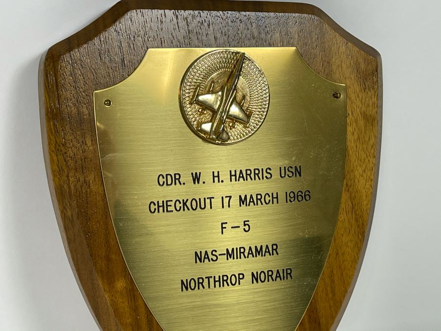 NAS-Miramar F-5 Cdr. W. H. Harris USN Wall Plaque 6 X 7 [Photo 3]
