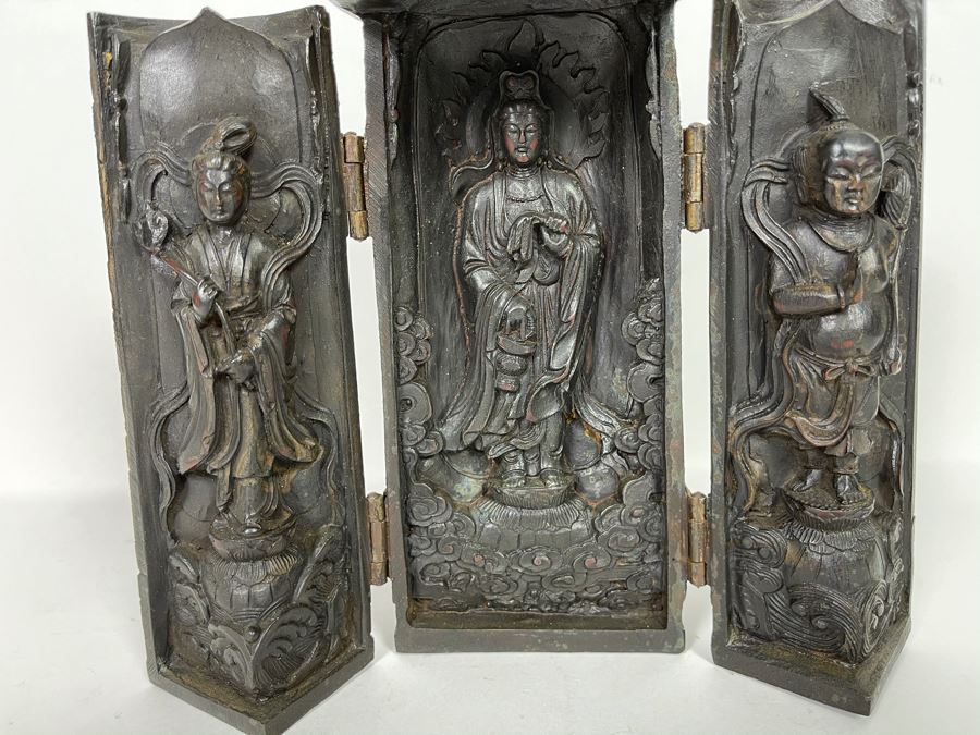Signed Vintage Relief Carved Wooden Buddha Shrine Altar Travel Portable Tri-Fold Hinged 8.5W X 9.5H [Photo 4]