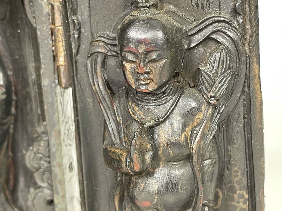 Signed Vintage Relief Carved Wooden Buddha Shrine Altar Travel Portable Tri-Fold Hinged 8.5W X 9.5H [Photo 26]