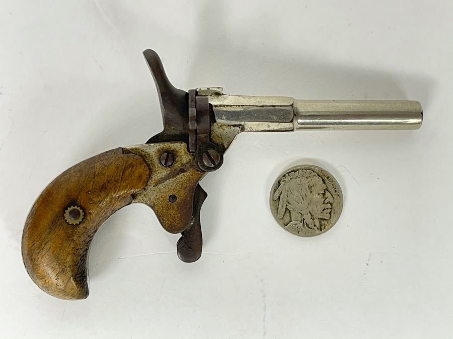Vintage Miniature Starter Pistol Handcrafted Of Steel And Wood 4.5W X 2.5H [Photo 1]
