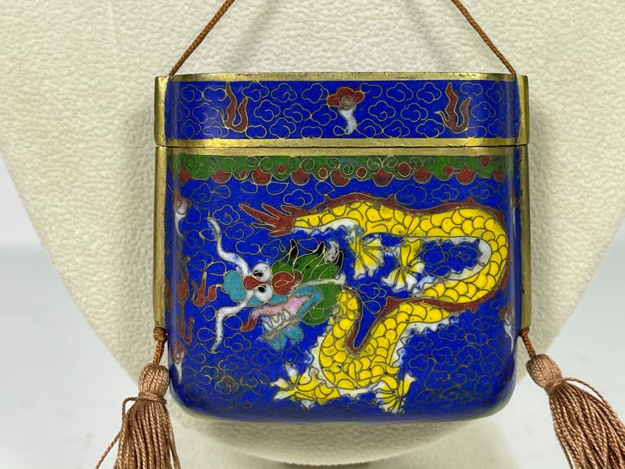 Vintage Chinese Cloisonne Enamel Opium Box Pendant Necklace Dragon Design 2.25W X 2.25H [Photo 3]