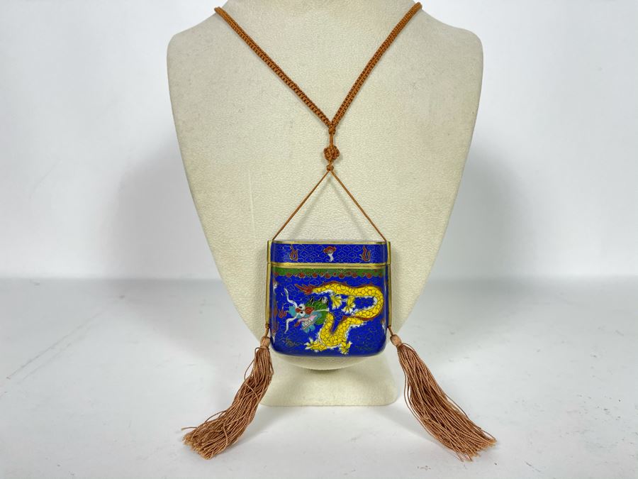 Vintage Chinese Cloisonne Enamel Opium Box Pendant Necklace Dragon Design 2.25W X 2.25H [Photo 1]