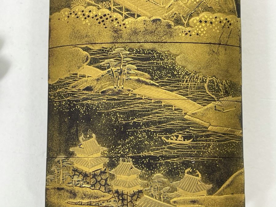 Vintage Japanese Gilt Lacquer Inro [Photo 14]