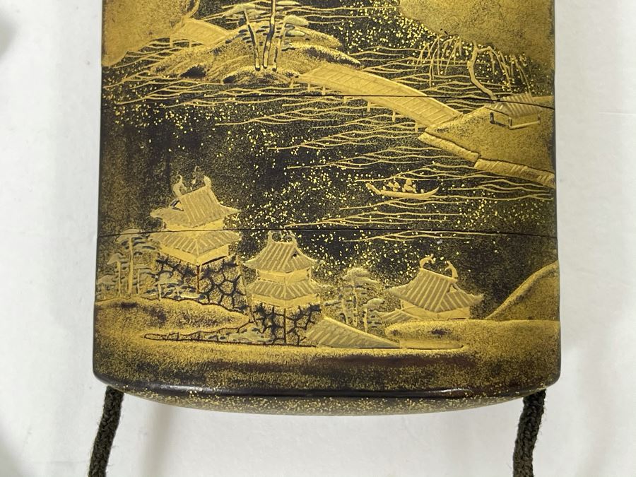Vintage Japanese Gilt Lacquer Inro [Photo 15]