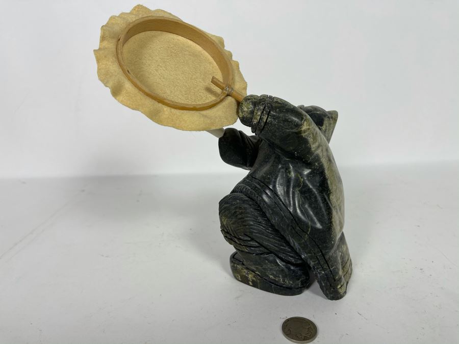 Vintage Signed Eskimo Stone Carving Sculpture Playing Drum 6W X 6D X 7.5H [Photo 10]