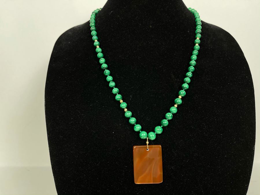 Malachite And Carnelian On Knotted Silk Vermiel Clasp Necklace 24L [Photo 2]