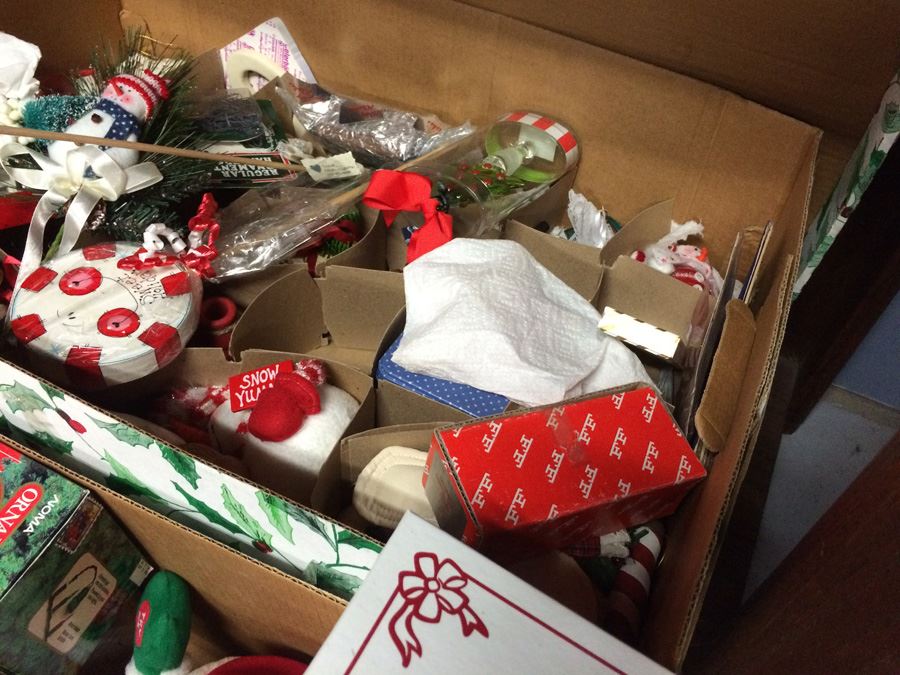 Huge Christmas in May Lot [Photo 8]