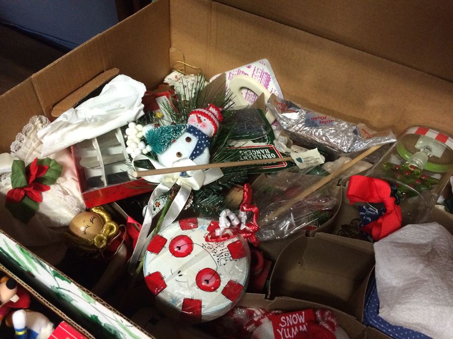 Huge Christmas in May Lot [Photo 9]