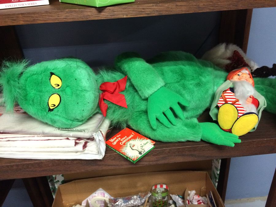 Huge Christmas in May Lot [Photo 11]