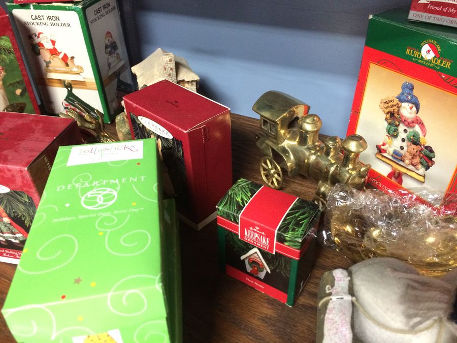 Huge Christmas in May Lot [Photo 15]