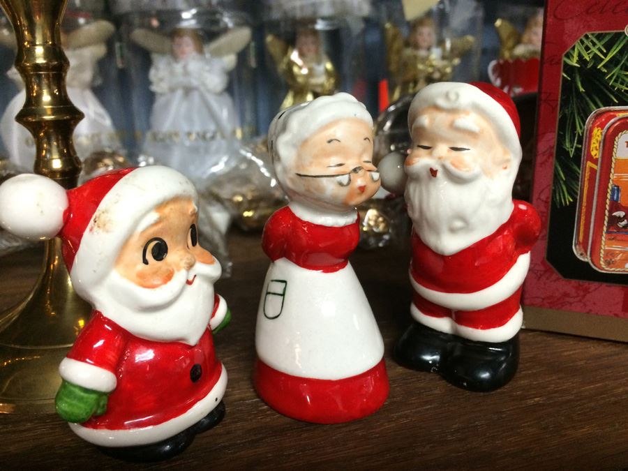 Huge Christmas in May Lot [Photo 19]