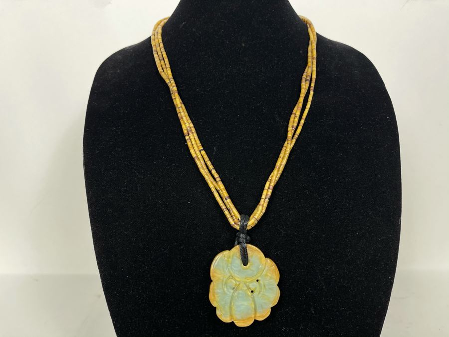 Vintage Chinese Jade Pendant And 3-Strand Shell Heishi Bead Necklace 24L [Photo 4]