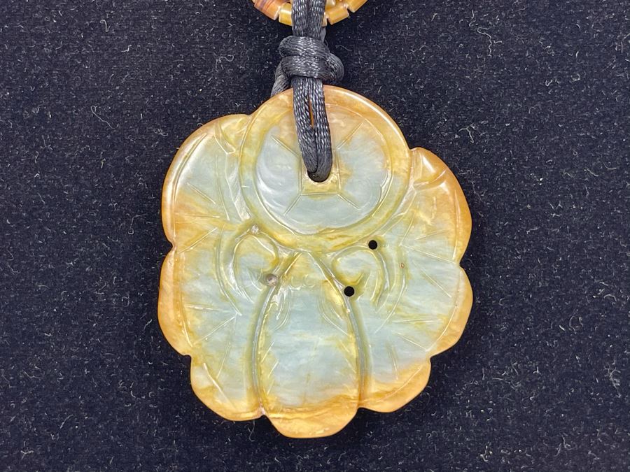 Vintage Chinese Jade Pendant And 3-Strand Shell Heishi Bead Necklace 24L [Photo 5]