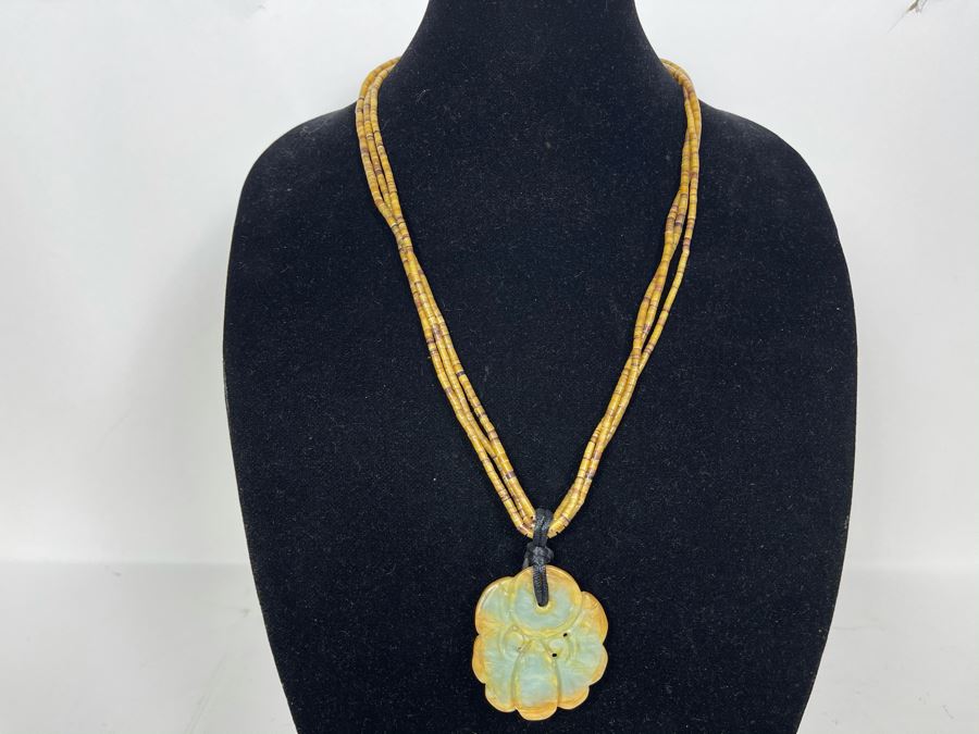 Vintage Chinese Jade Pendant And 3-Strand Shell Heishi Bead Necklace 24L [Photo 2]