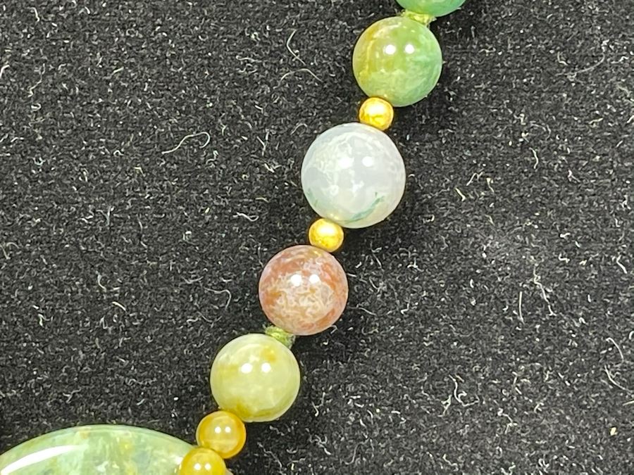 Mulit-Colored Stone Beaded Necklace With Donut Pendant 32L [Photo 5]