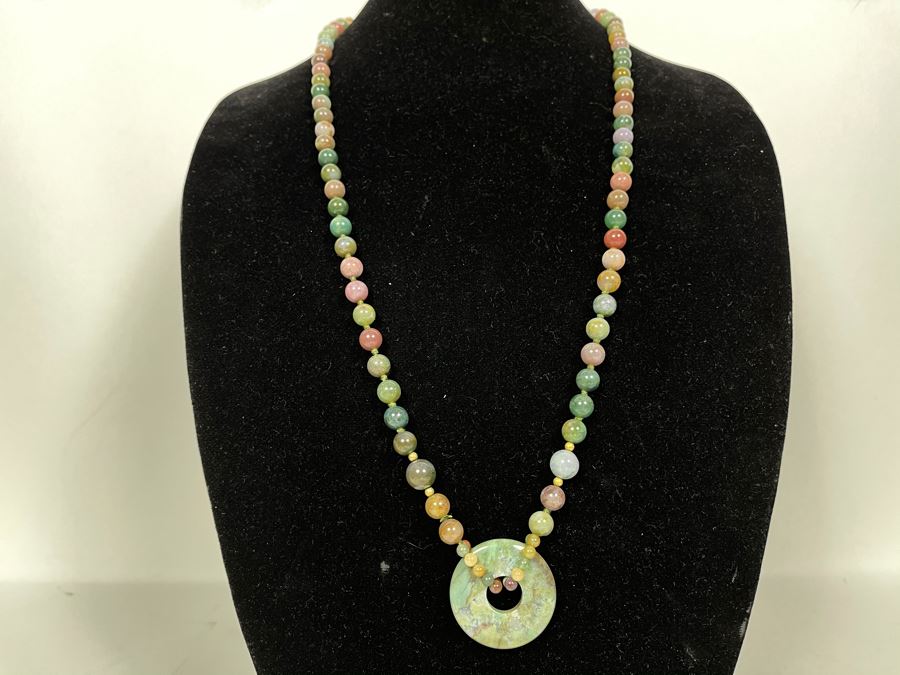 Mulit-Colored Stone Beaded Necklace With Donut Pendant 32L [Photo 3]