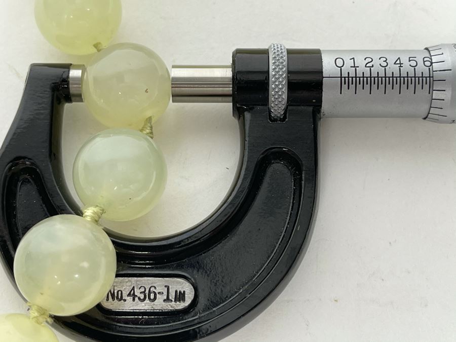 Vintage Jade Bead (0.6' Dia Beads) Necklace 30'L [Photo 16]