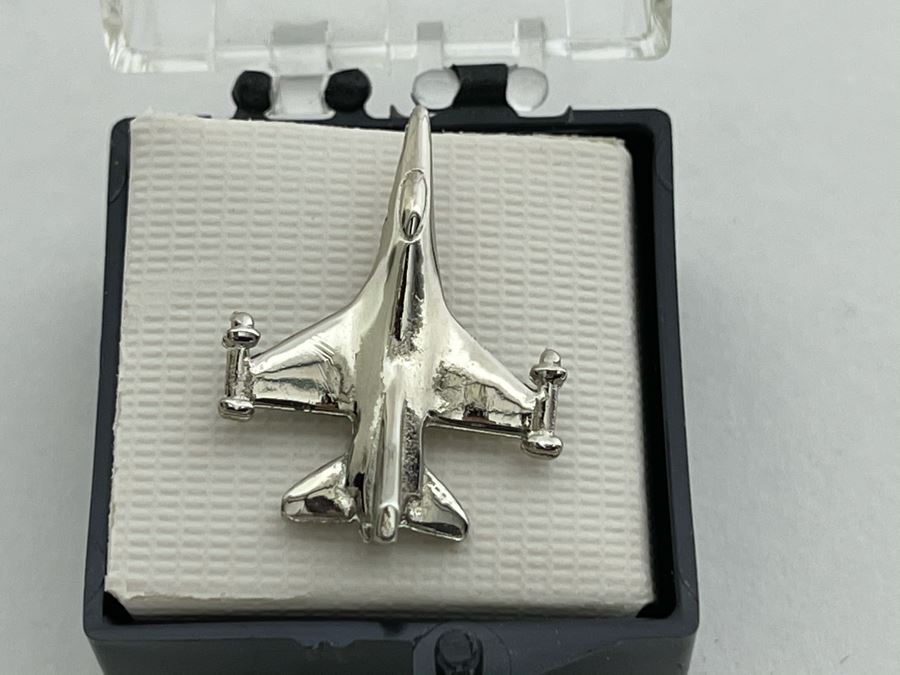 Vintage General Dynamics F-16 Pin With Box [Photo 3]