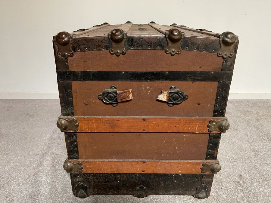 Vintage Wooden And Metal Steamer Trunk [Photo 6]