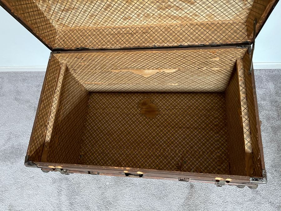 Vintage Wooden And Metal Steamer Trunk [Photo 9]