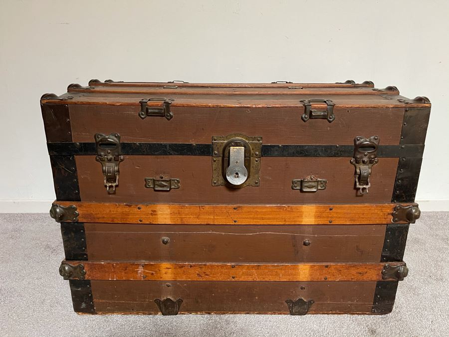 Vintage Wooden And Metal Steamer Trunk [Photo 1]
