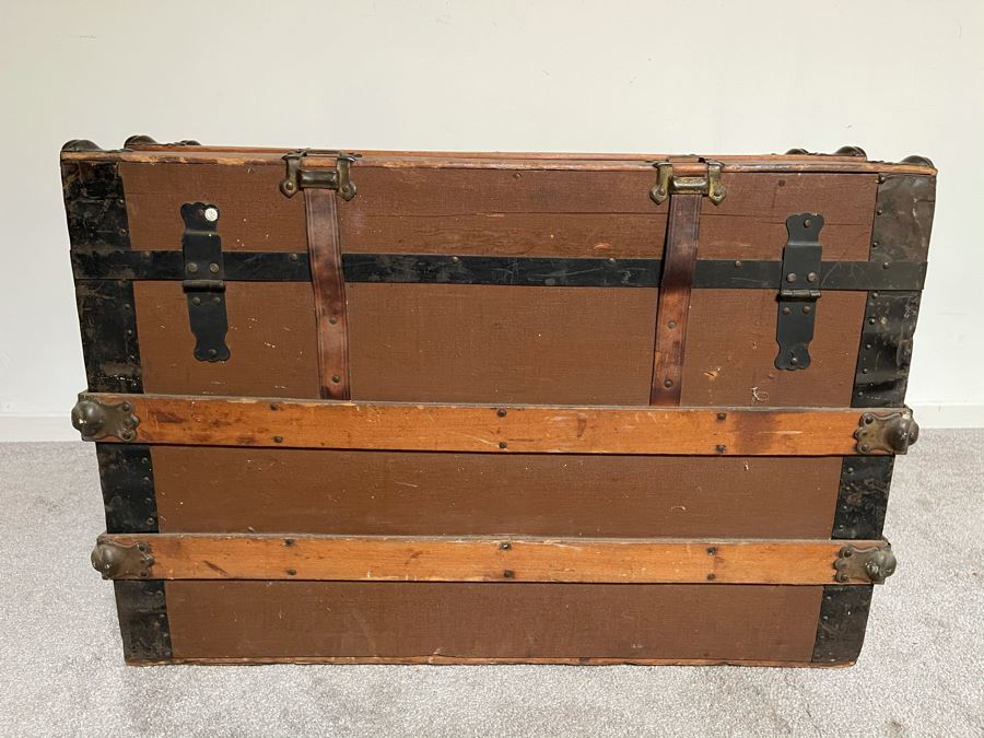 Vintage Wooden And Metal Steamer Trunk [Photo 5]