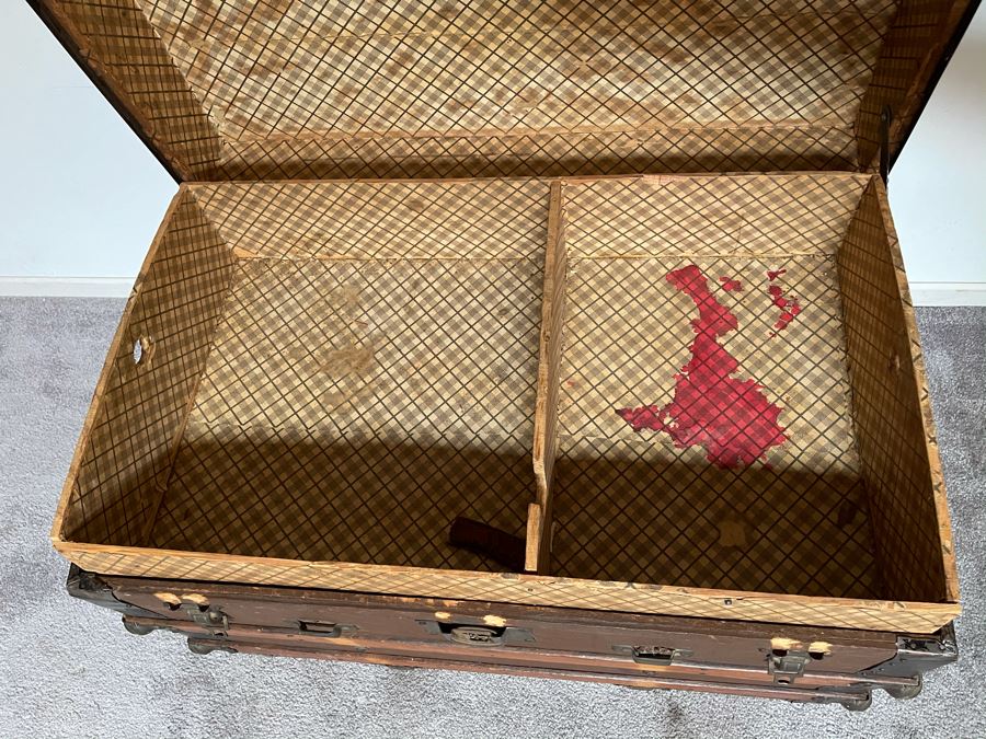 Vintage Wooden And Metal Steamer Trunk [Photo 8]