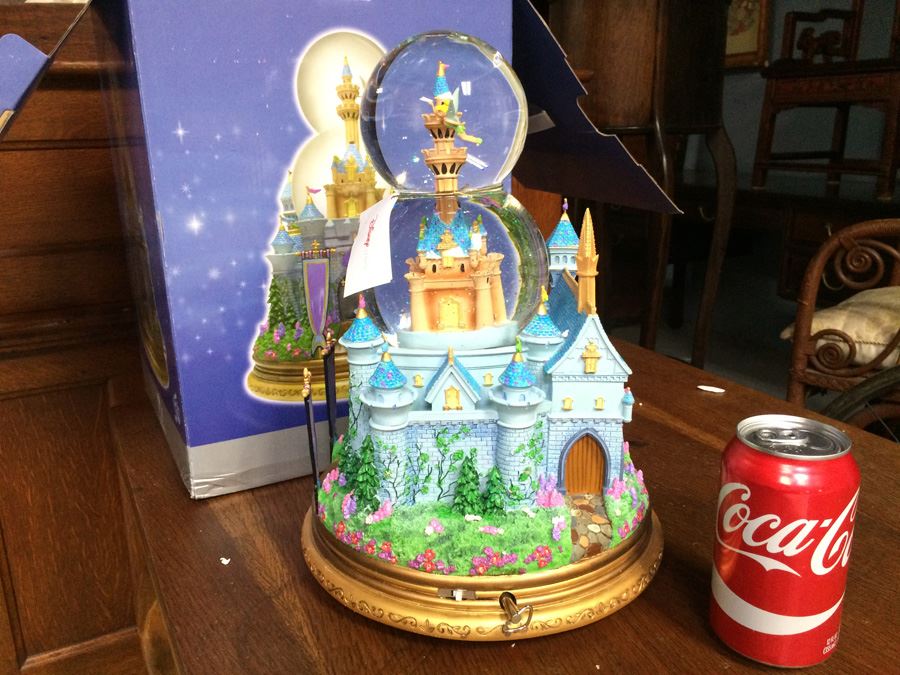 LARGE Disney Store Tinker Bell Castle Snowglobe - 13' Tall [Photo 5]