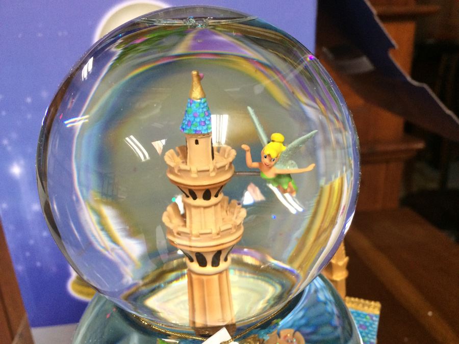LARGE Disney Store Tinker Bell Castle Snowglobe - 13' Tall [Photo 4]