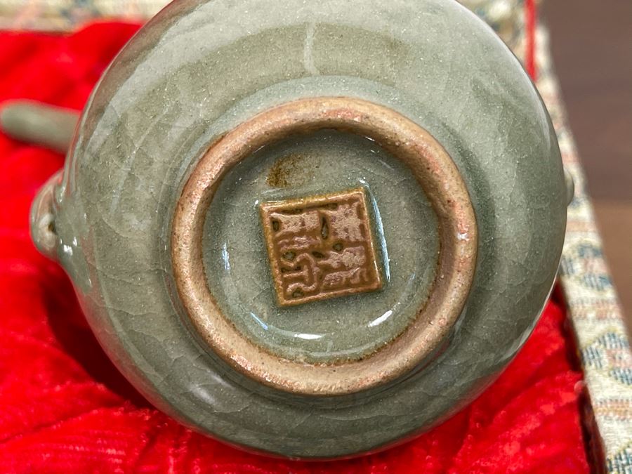 Example Reproductions Of Antique Chinese Porcelain In Display Box 12W [Photo 7]