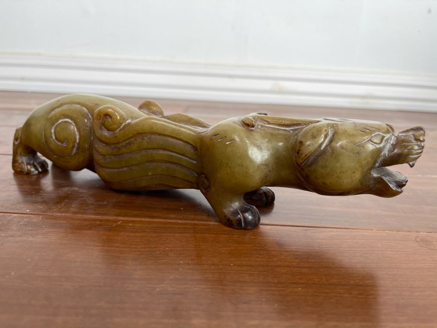 Vintage Chinese Carved Jade Crouching Dog Mythical Animal Sculpture 9.5W X 2D X 2H [Photo 9]