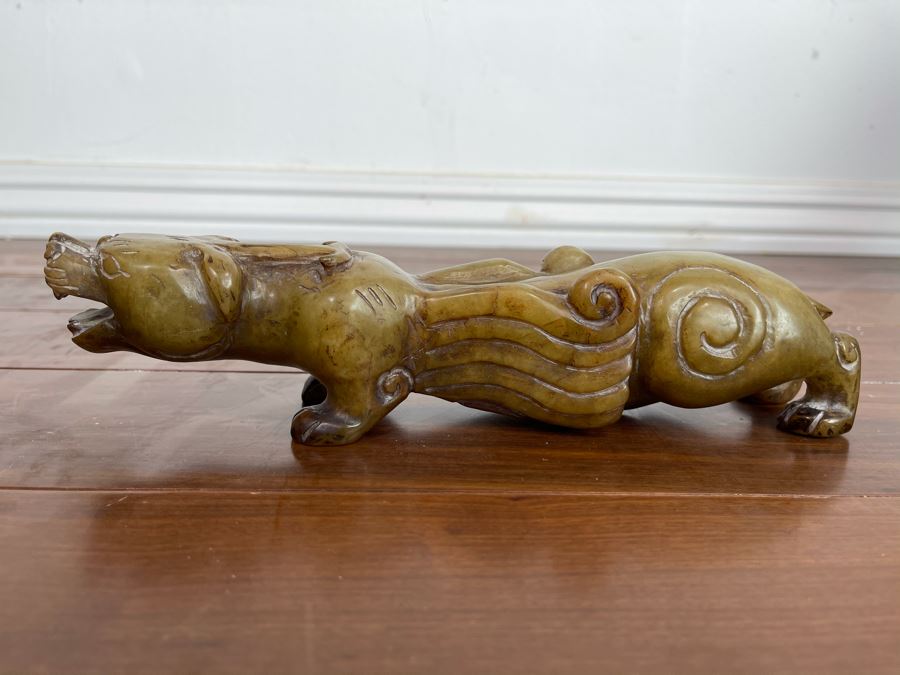 Vintage Chinese Carved Jade Crouching Dog Mythical Animal Sculpture 9.5W X 2D X 2H [Photo 1]