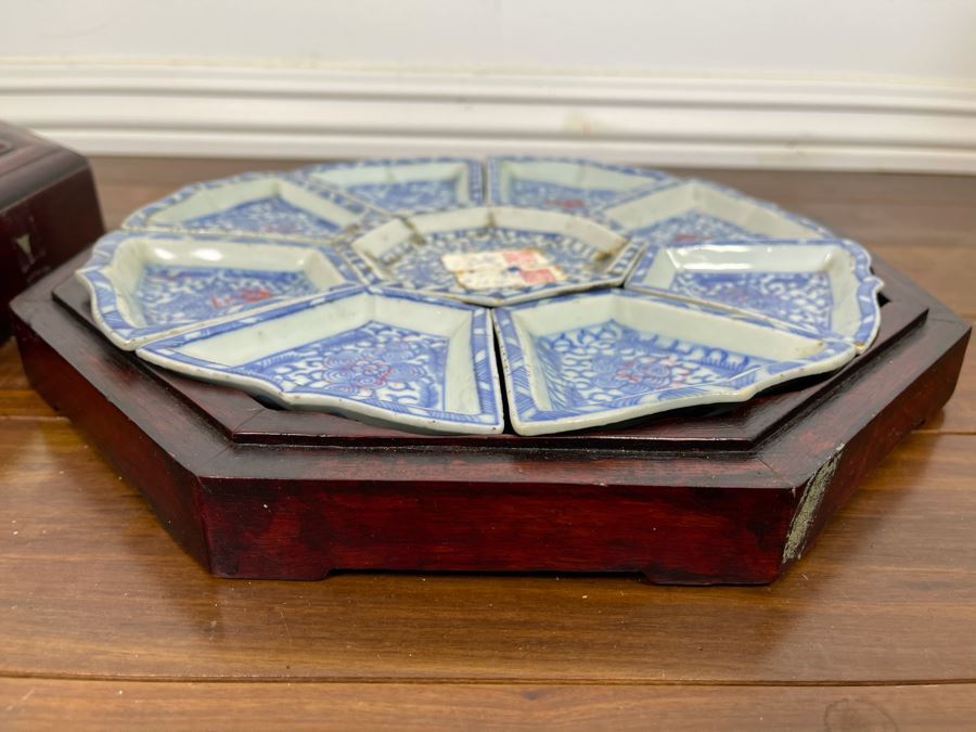 People's Republic Of China Porcelain Divided Dishes Plates Sweetmeat With Rosewood Display Box 11.5W X 3H [Photo 12]