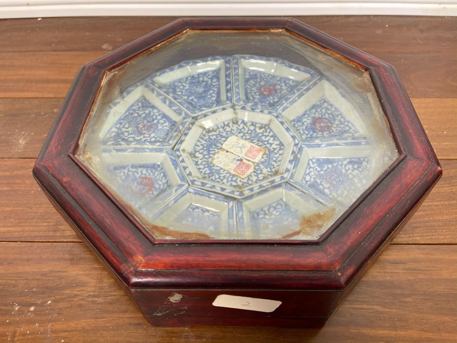 People's Republic Of China Porcelain Divided Dishes Plates Sweetmeat With Rosewood Display Box 11.5W X 3H [Photo 4]