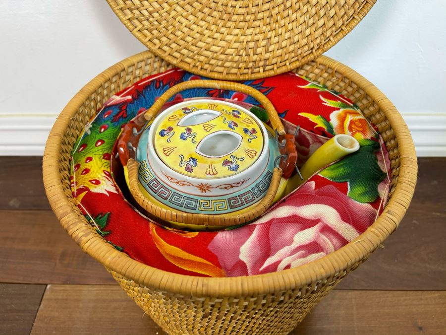 Chinese Porcelain Dragon Design Teapot With Teapot Warmer Basket 8H X 9.5W [Photo 4]