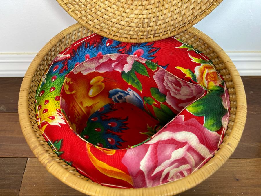 Chinese Porcelain Dragon Design Teapot With Teapot Warmer Basket 8H X 9.5W [Photo 7]