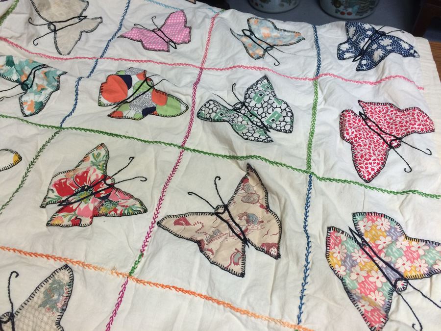 Handmade Vintage Quilt with Butterflies [Photo 5]