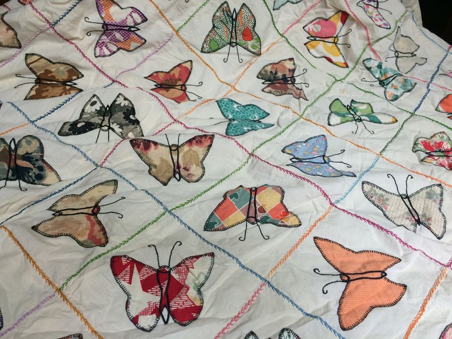 Handmade Vintage Quilt with Butterflies [Photo 3]