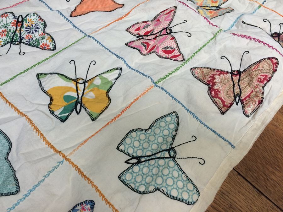 Handmade Vintage Quilt with Butterflies [Photo 6]