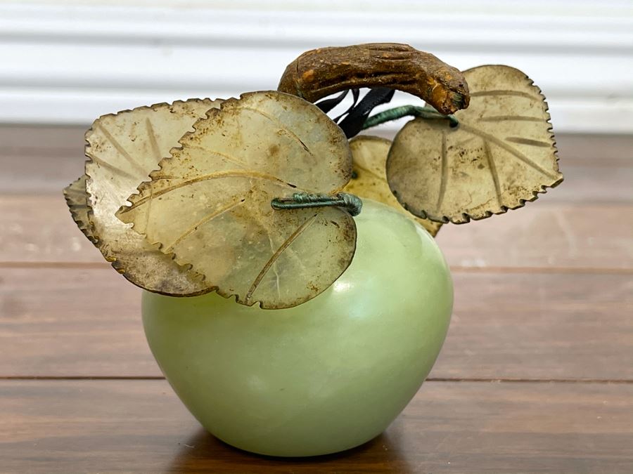 Vintage Jade Apple Fruit 3W X 3H [Photo 2]